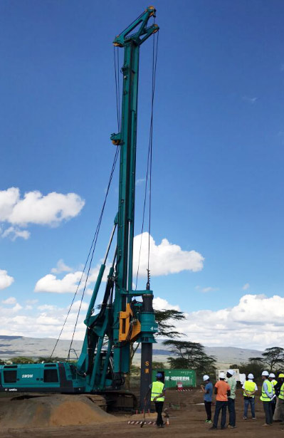 宝运莱智能入岩神器在东非肯尼亚获赞，人好设备好