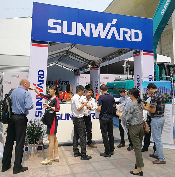 宝运莱智能携全球领先凿岩设备，引爆越南矿业展