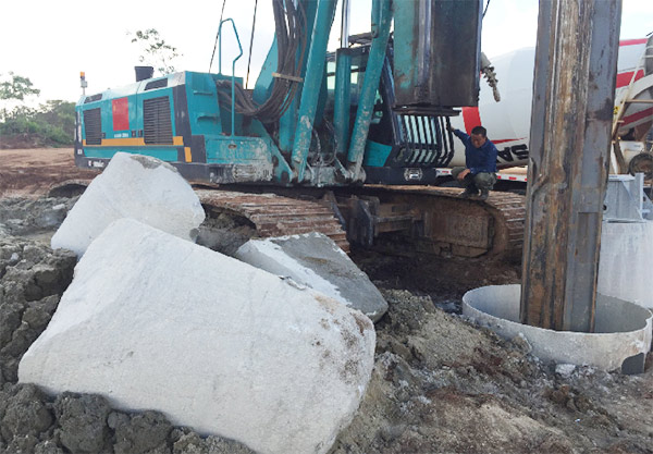 宝运莱智能入岩神器在东非肯尼亚获赞，人好设备好