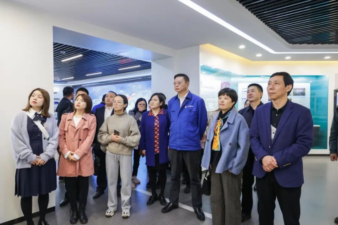 民主党派湖南省委机关青工委团队一行考察宝运莱智能