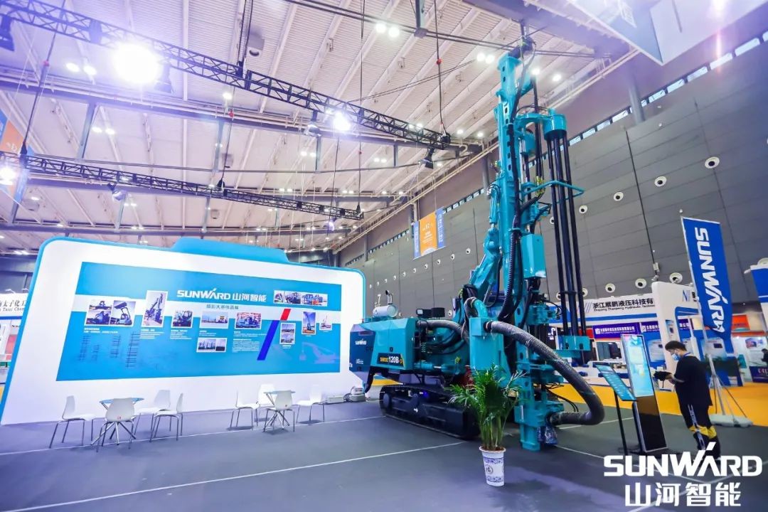 “宝运莱绿”亮相长沙国际工程机械展，50余款产品尽显宝运莱智能创新实力