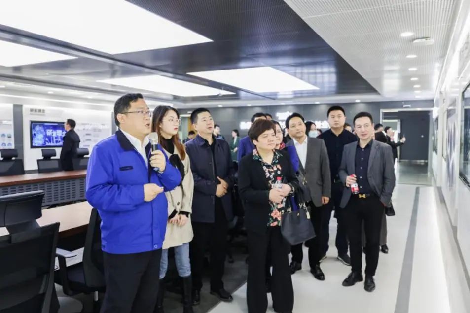 民主党派湖南省委机关青工委团队一行考察宝运莱智能