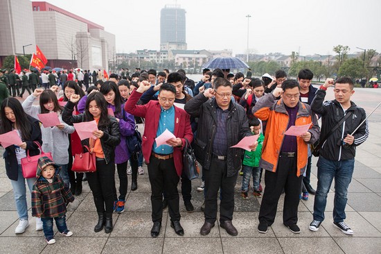 爱岗敬业，践行雷锋精神