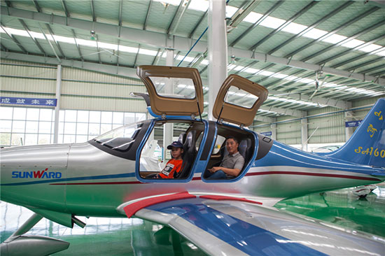 这个夏天，亲子玩转宝运莱智能“三栖”装备