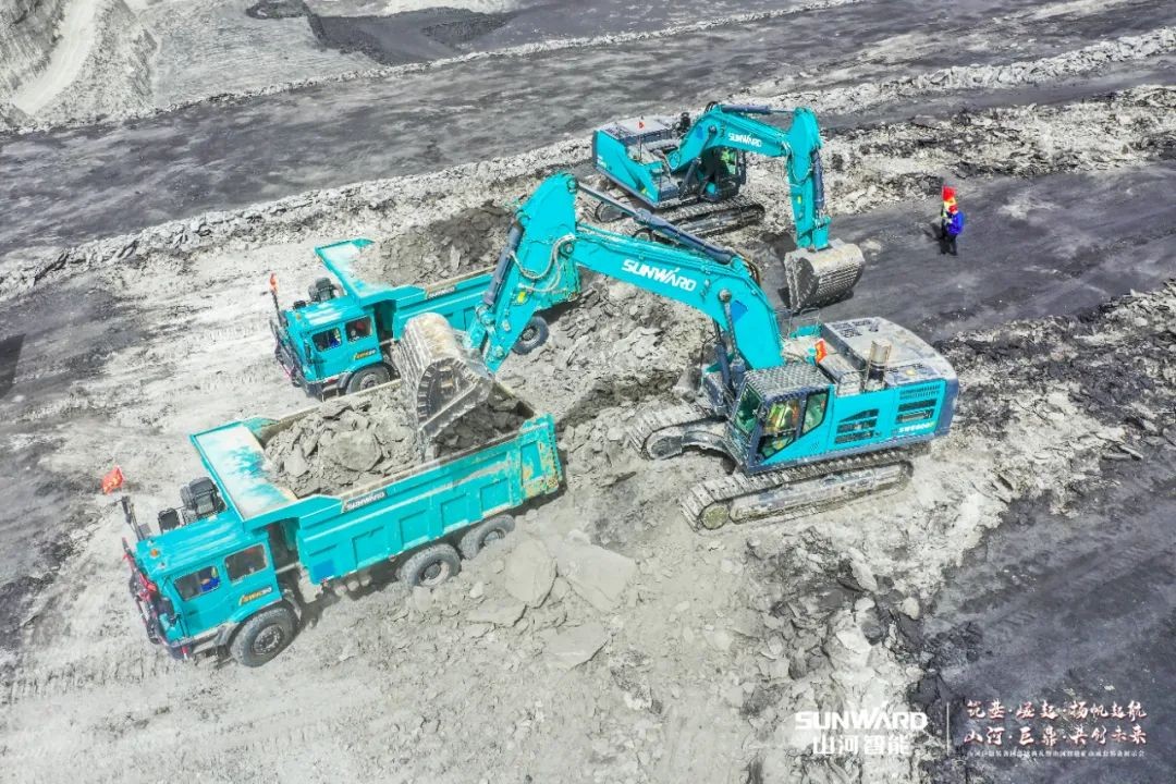 “矿”世高手，齐聚宝运莱智能挖掘机操作手挑战赛