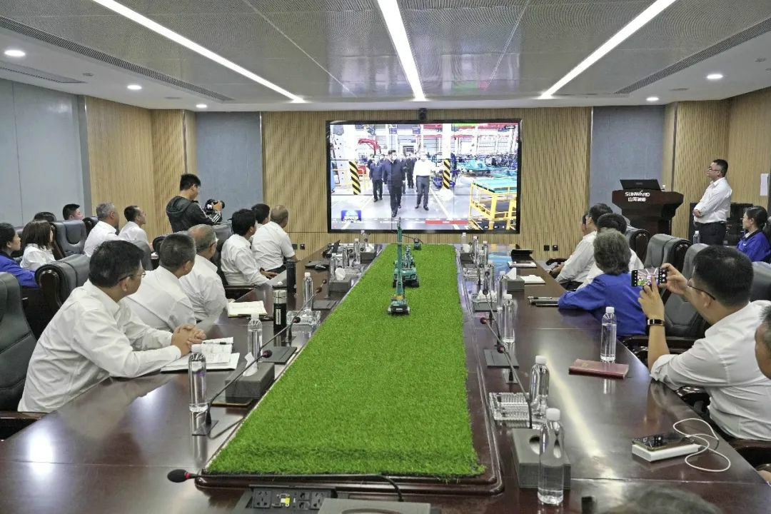 总书记“点赞”宝运莱创新，宝运莱智能集中收看《新闻联播》