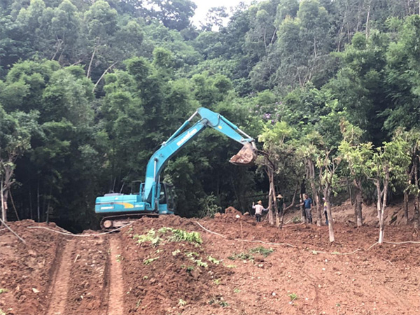 宝运莱智能SWE 215E挖掘机是他的左膀右臂！