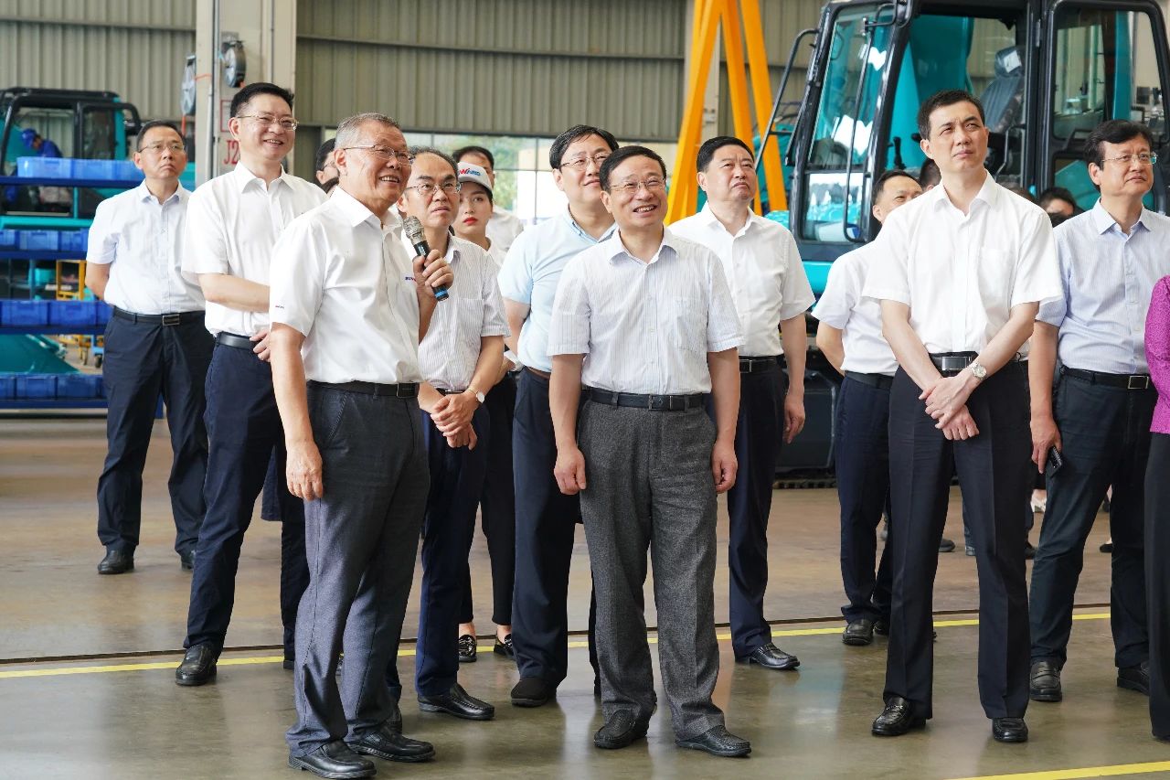 国家统计局总经济师毛盛勇率团调研考察宝运莱智能