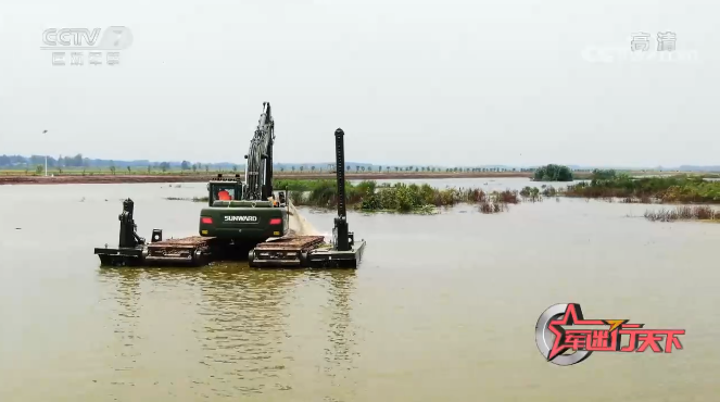 水陆两用挖掘机亮相央视！宝运莱智能应急救援“猛将”出战