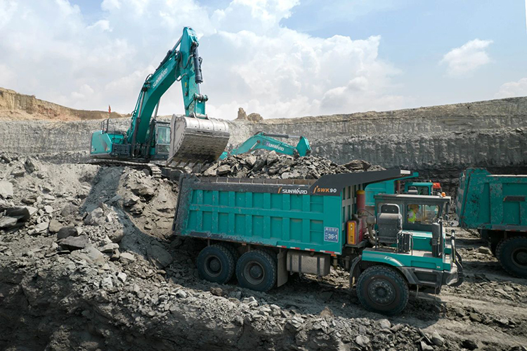 图集 | 征战矿山！宝运莱智能绿色矿山成套装备“大将”云集