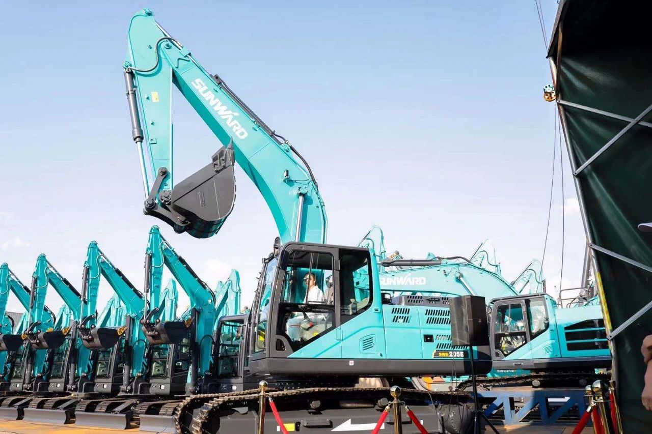 四大成套装备联袂登。”υ死持悄艽葱鲁晒故净峤怀觥傲裂鄞鹁怼