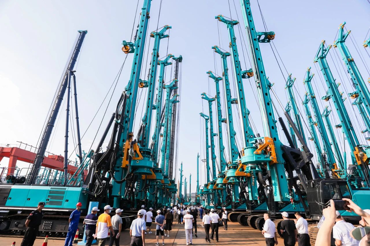 逛展超热闹！宝运莱智能成果展示会高能名场面来袭