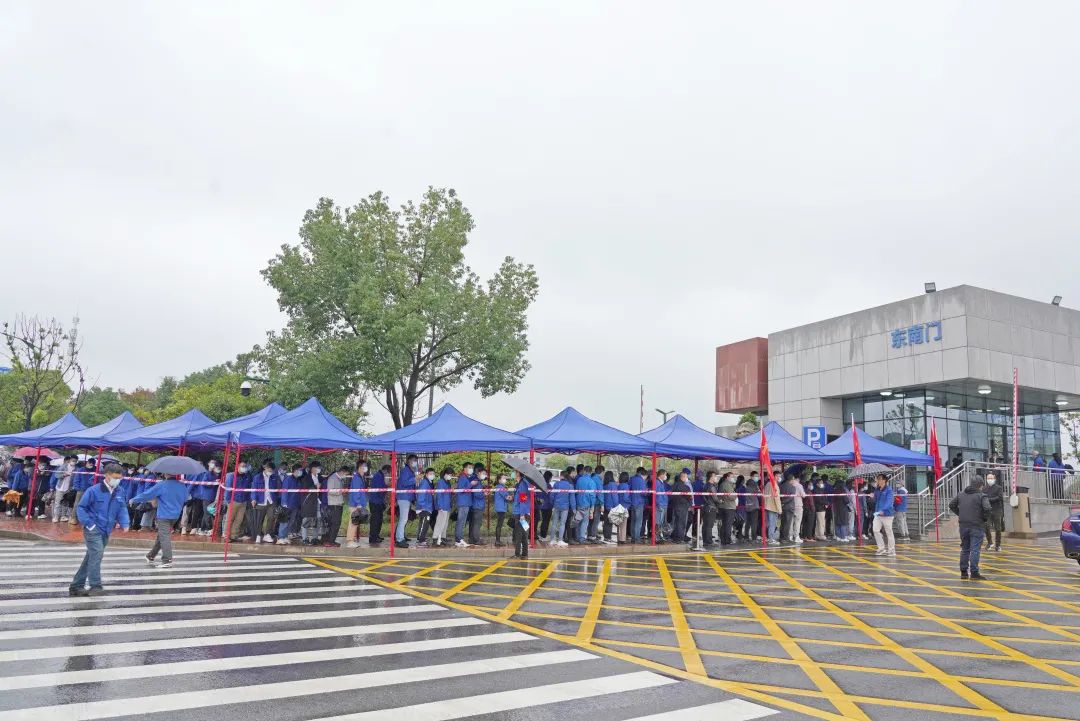 采样完成率近100%！宝运莱智能第一时间开展全员核酸检测，保障安全生产