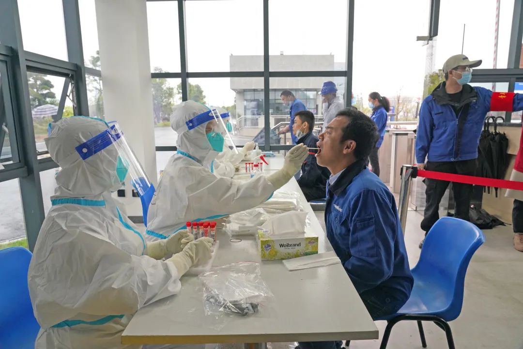 采样完成率近100%！宝运莱智能第一时间开展全员核酸检测，保障安全生产