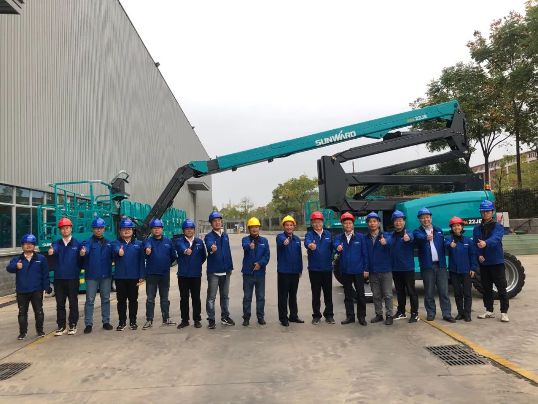 同级别作业高度最高！宝运莱智能首款自主研发电动臂式高空作业平台下线