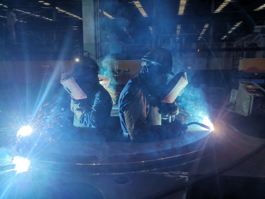 宝运莱匠心 | 一把焊枪“点亮”绚烂人生