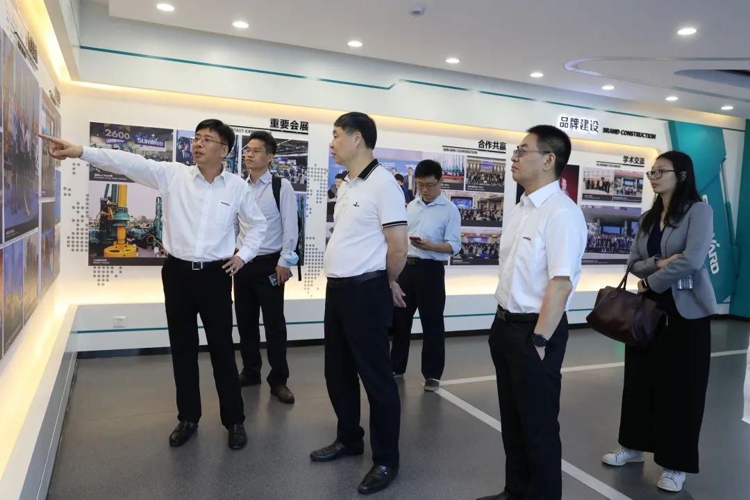 广州工控集团副总经理李绍康调研宝运莱智能