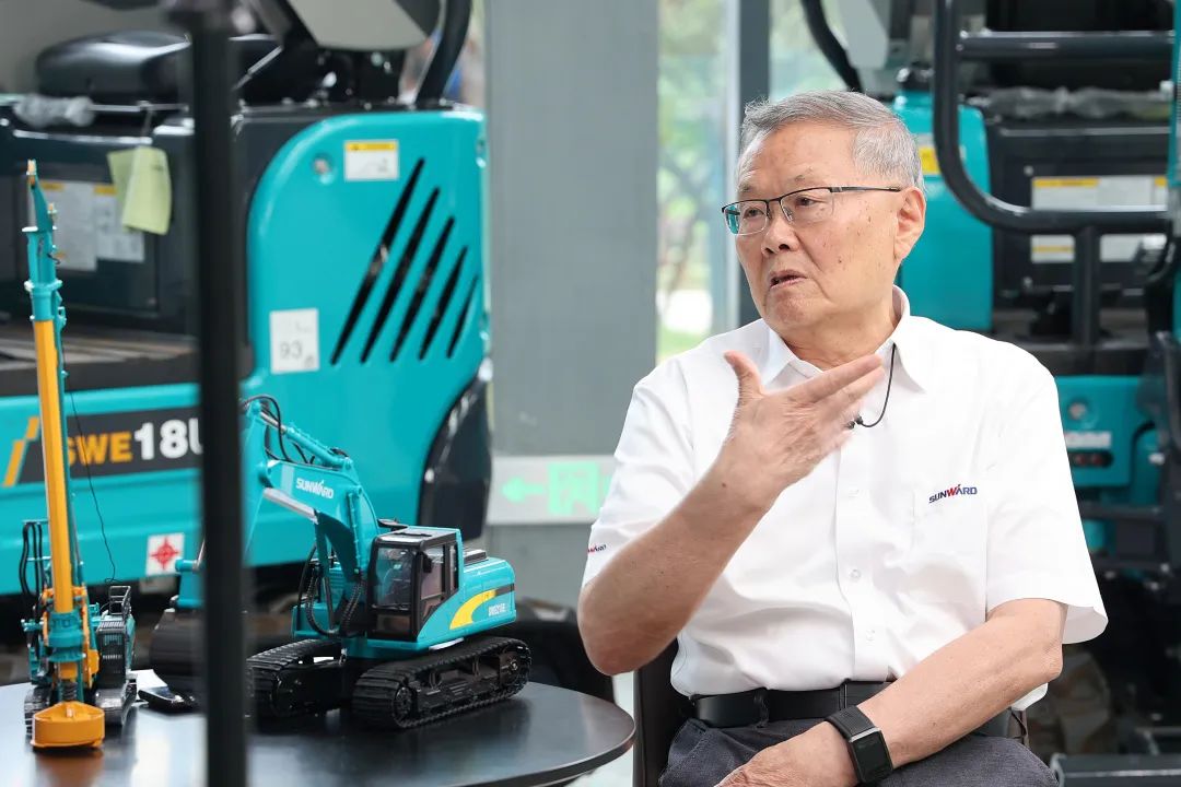 CGTN探厂！专访宝运莱智能董事长、首席专家何清华花絮来了