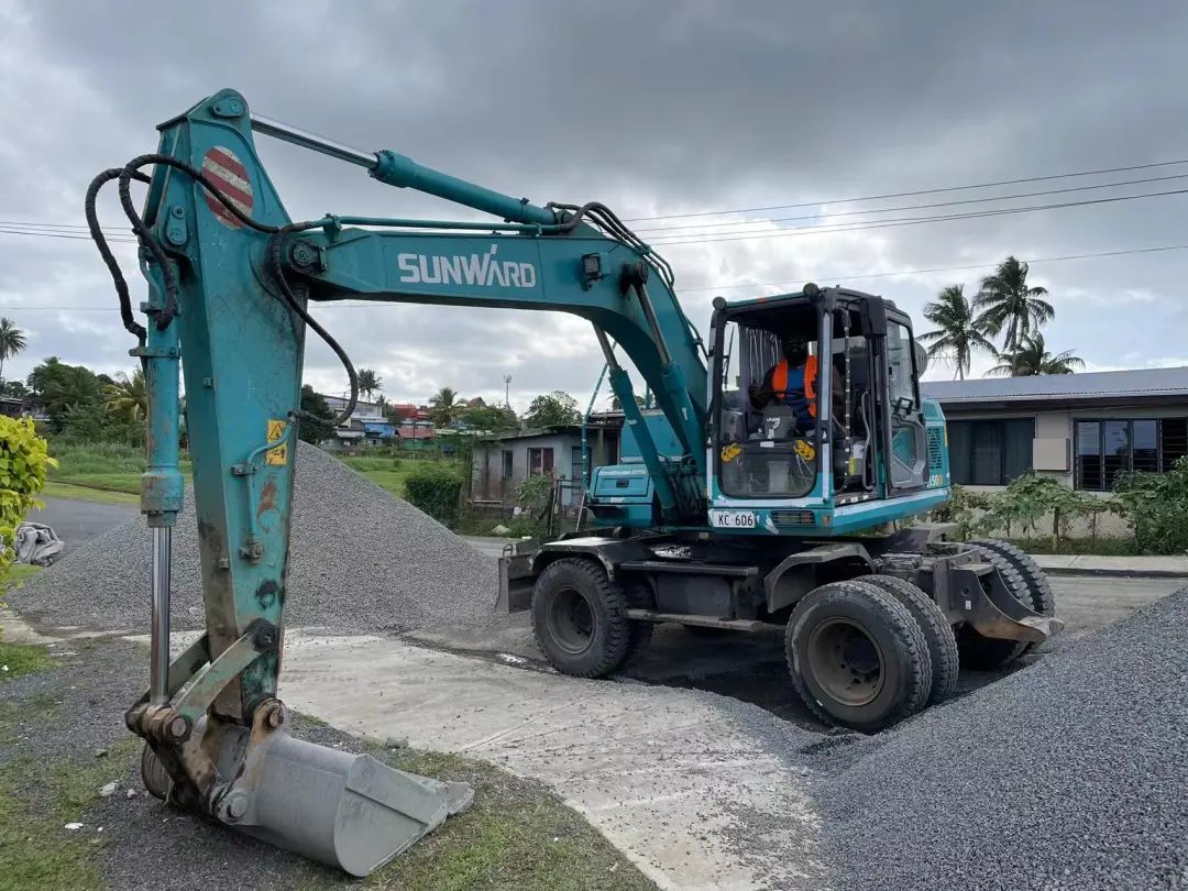 “宝运莱绿”迈向南太平洋岛，宝运莱智能轮挖助力斐济基础设施建设