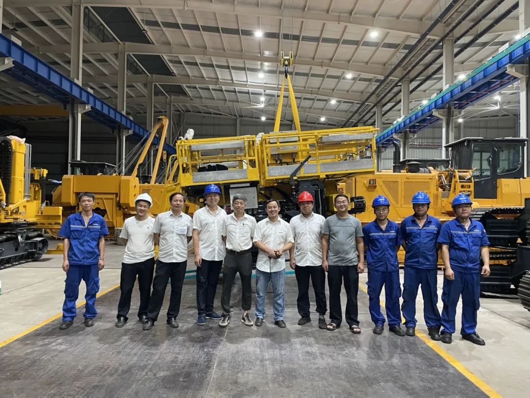 为铁路运输保驾护航！宝运莱智能自主研制首套三平台作业装置成功交付