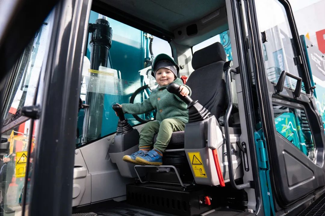 Bauma 2022 | 一组火热现场图带您重温宝运莱智能德国宝马展之旅