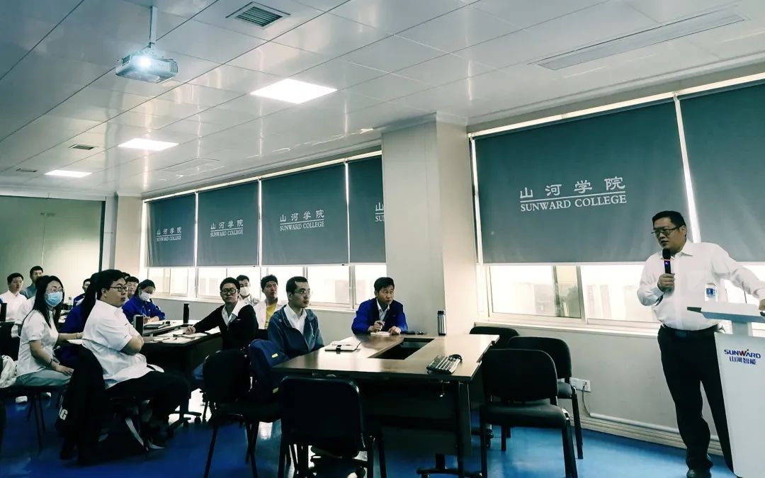 劳动光荣，创造伟大！记录那些平凡且伟大的劳动瞬间