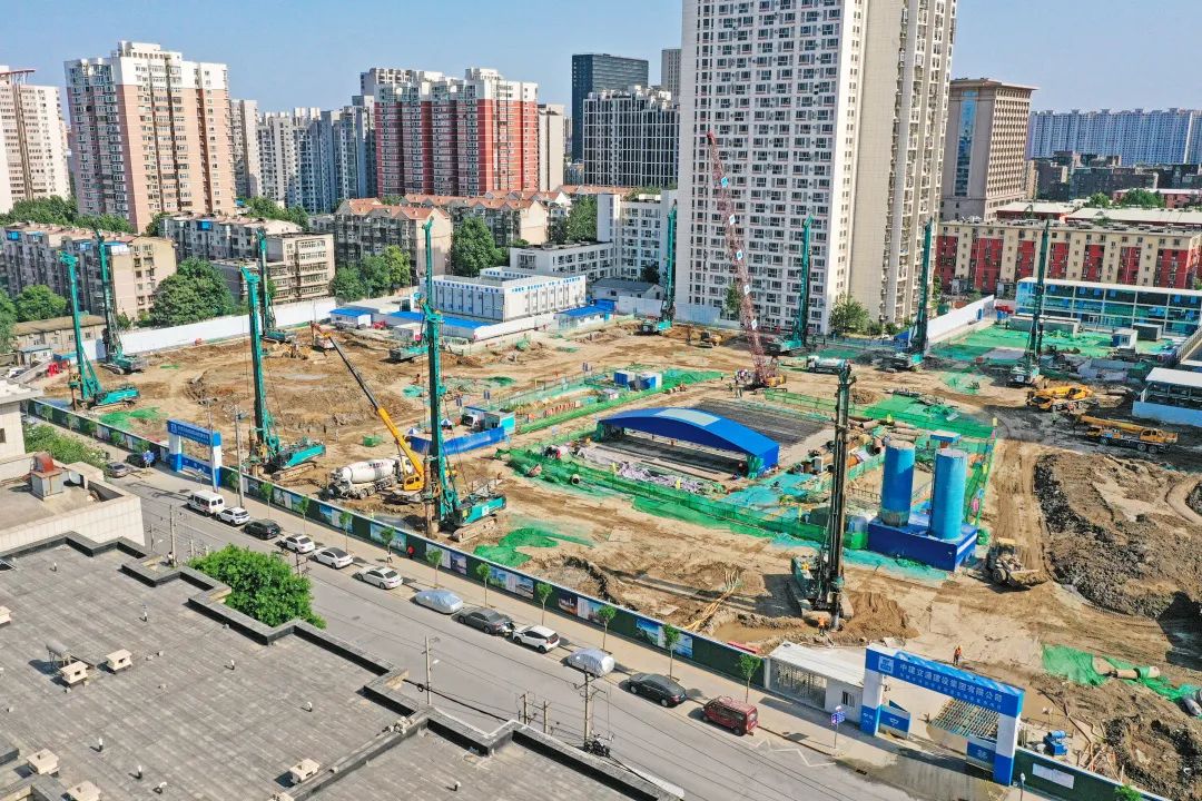 闪耀首都！宝运莱智能旋挖钻机集群助力民生工程