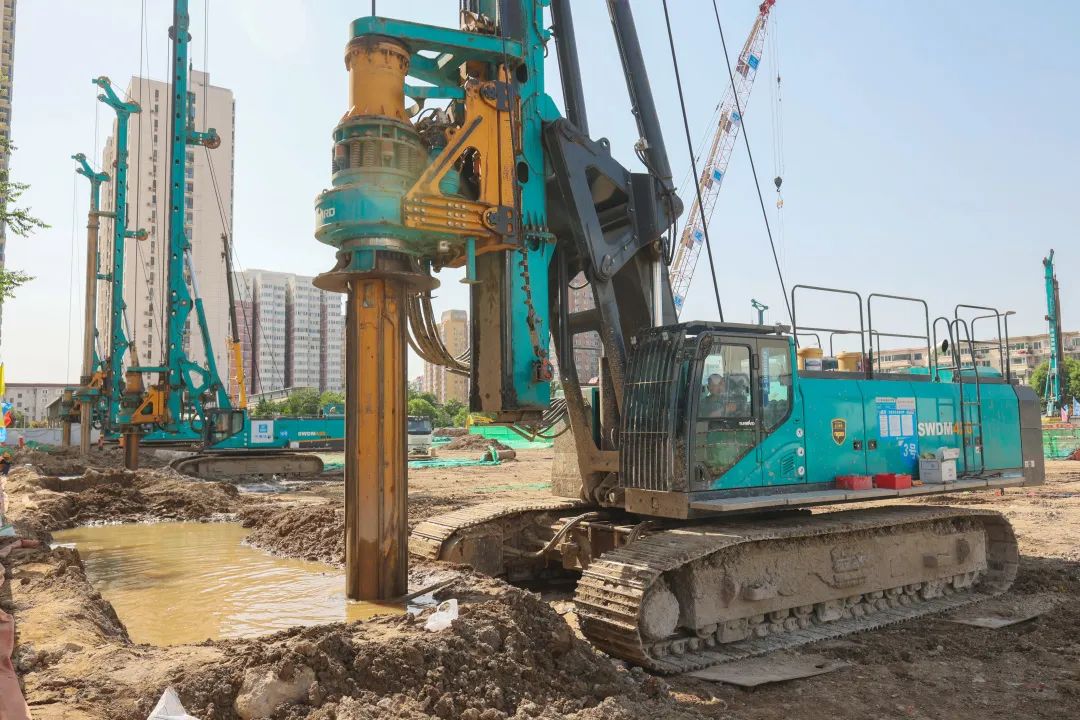 闪耀首都！宝运莱智能旋挖钻机集群助力民生工程