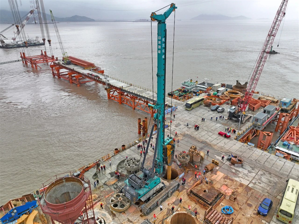 两项单冠，行业唯一！宝运莱智能两款桩工产品同获制造业单项冠军