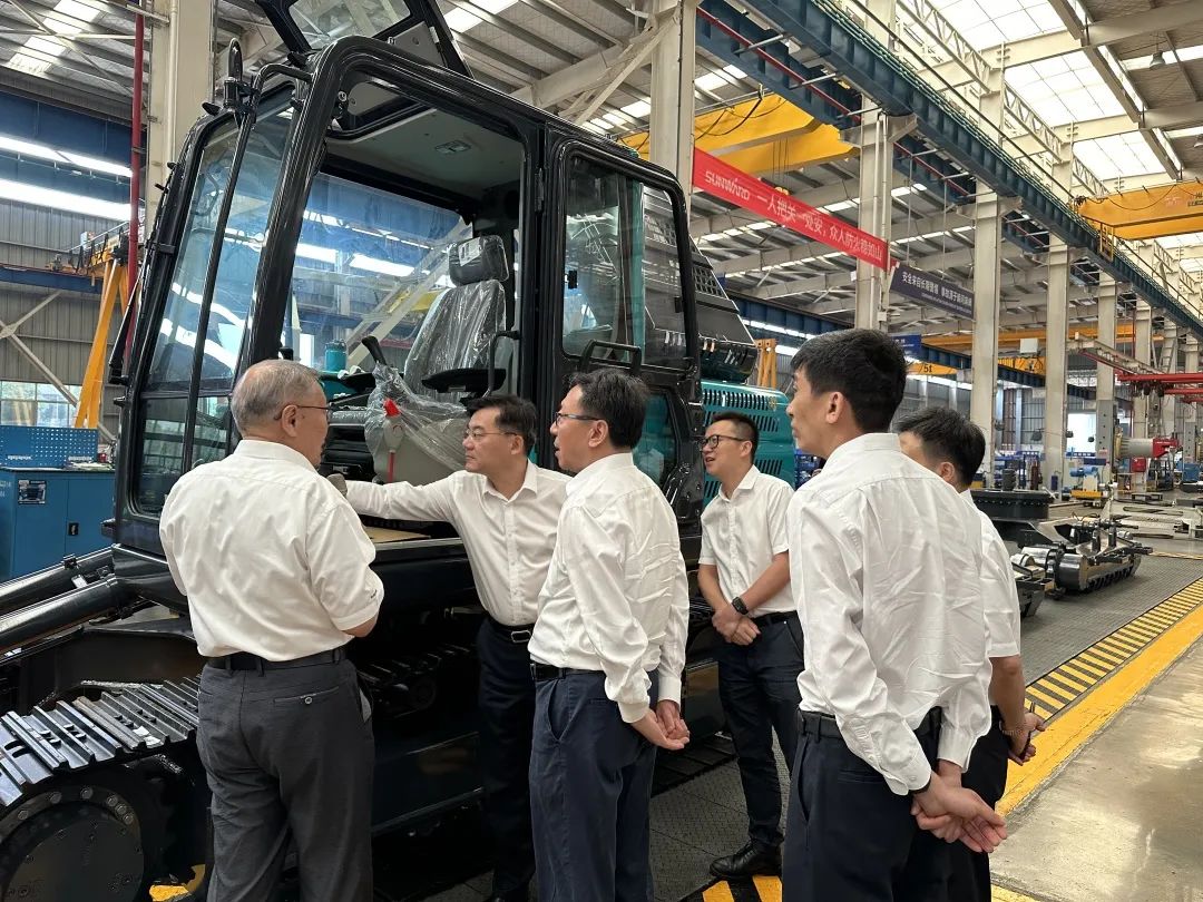 中国联通集团副总经理梁宝俊到访宝运莱智能