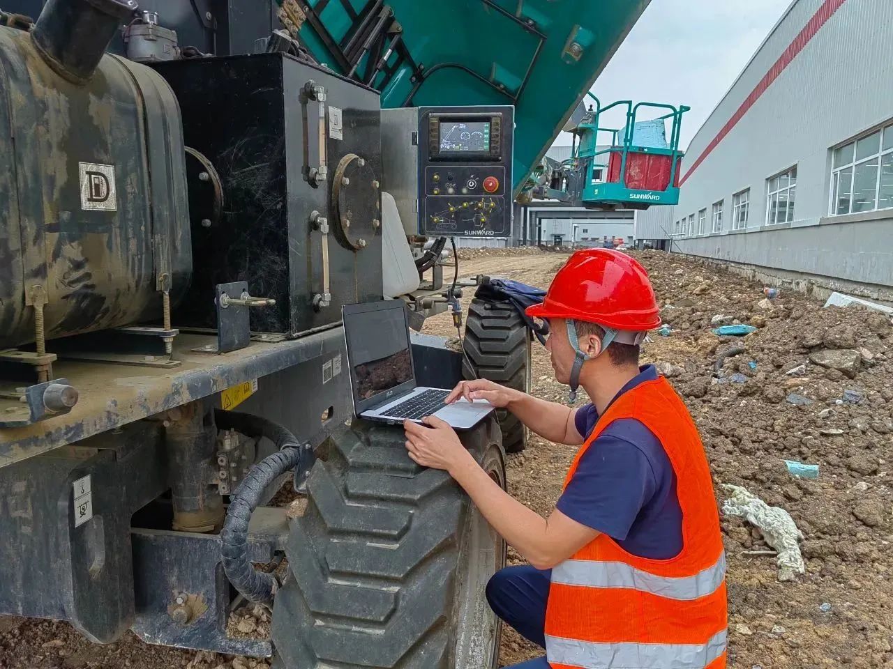 倾听客户心声！宝运莱智能高空机械“服务万里行”走进东北