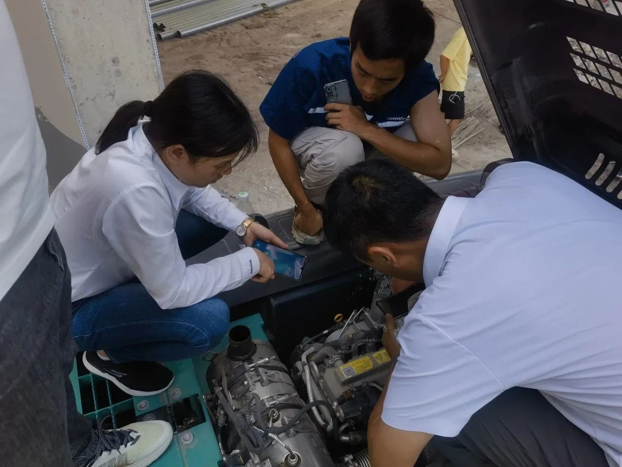 步履不停，服务不止！宝运莱智能挖掘机服务万里行火热进行中