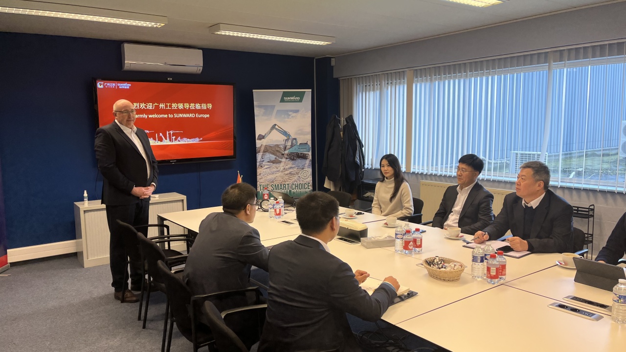 广州工控党委书记、董事长景广军率队赴宝运莱智能欧洲子公司考察