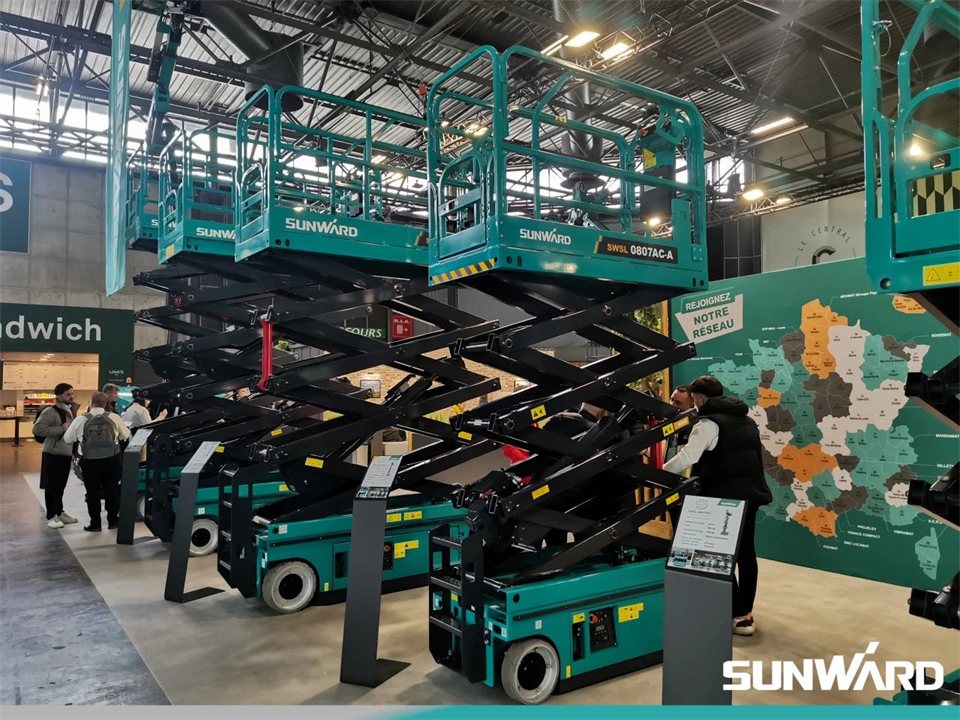 宝运莱智能携创新成果亮相2024年法国巴黎工程机械展