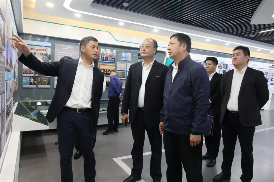 同船出海，共赢未来！中铁九局副总经理刘峻峰一行到访宝运莱智能