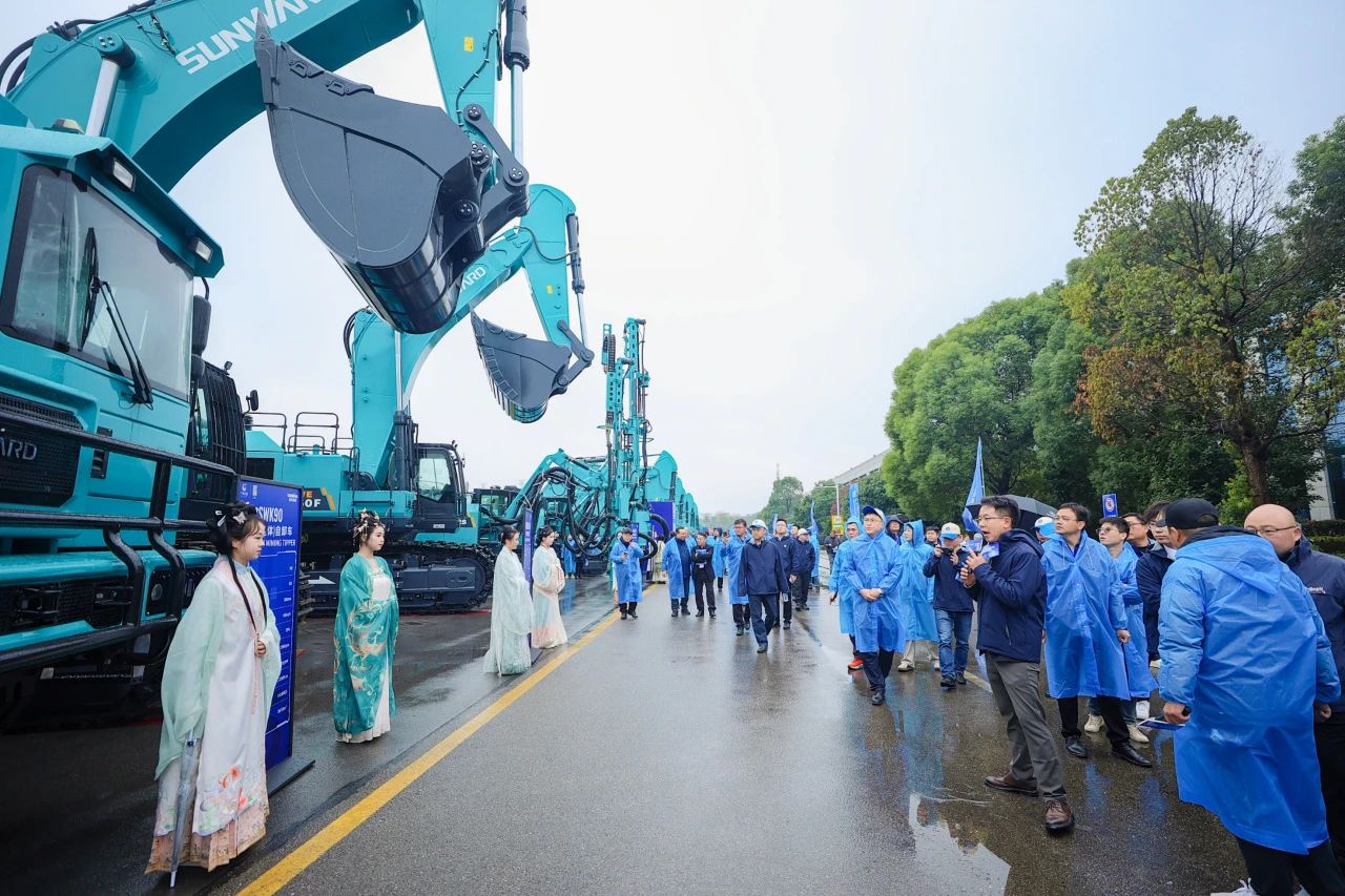 创新引领价值，理想成就未来！宝运莱智能25周年庆典暨全球客户节隆重举办