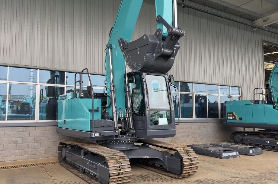 聚焦市场需求，宝运莱智能三款精品工程液压挖掘机成功下线