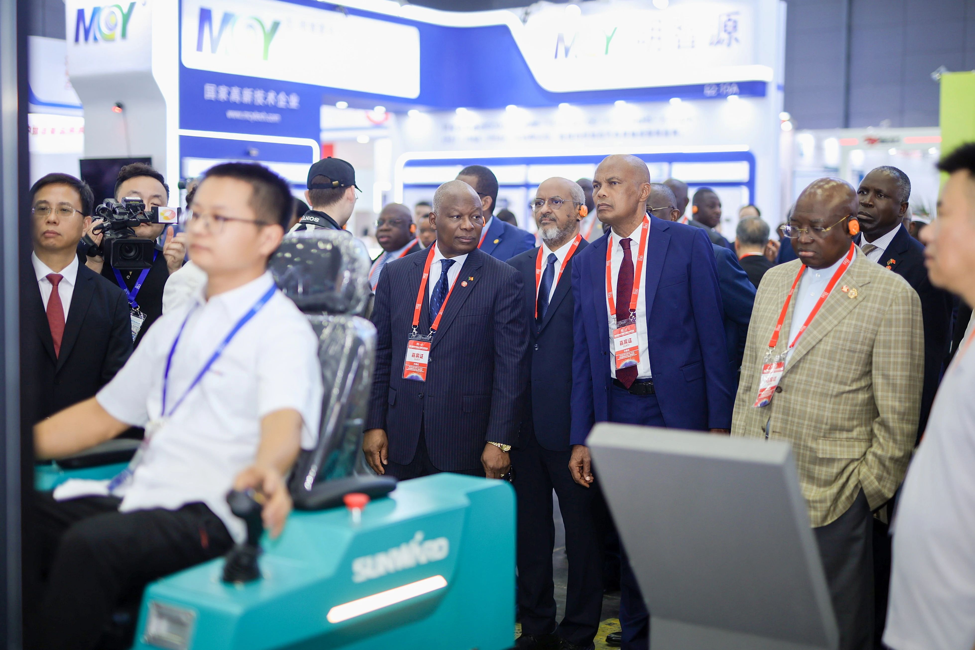 2025 CICEE | 圆满收官！宝运莱智能展区亮点精彩回顾